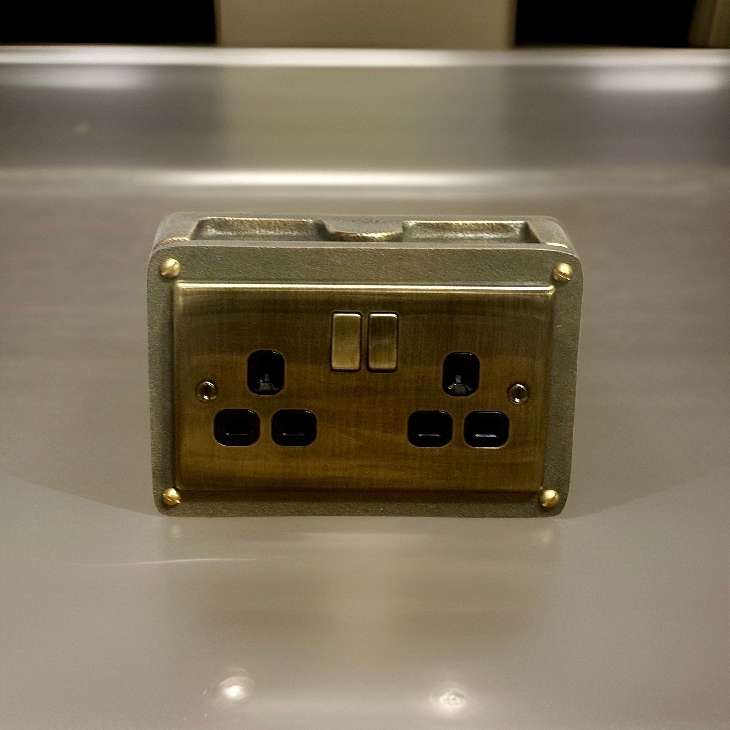 Antique Brass Double Switched 13A Power Socket 230V 13A 2 Gang 2G Solid Cast Metal Conduit Switch Industrial - BS EN Approved