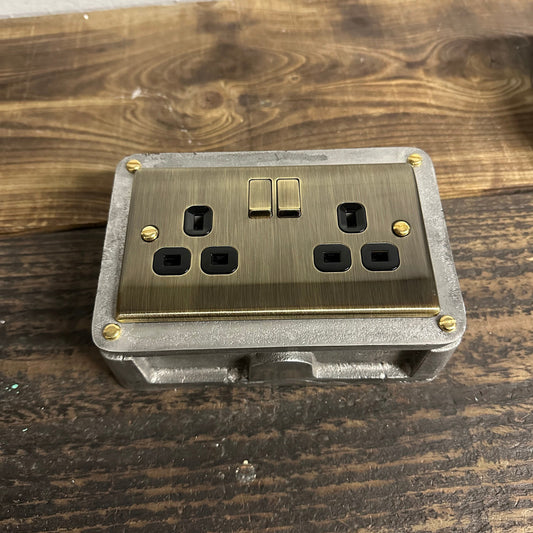 Antique Brass Double Switched 13A Power Socket 230V 13A 2 Gang 2G Solid Cast Metal Conduit Switch Industrial - BS EN Approved