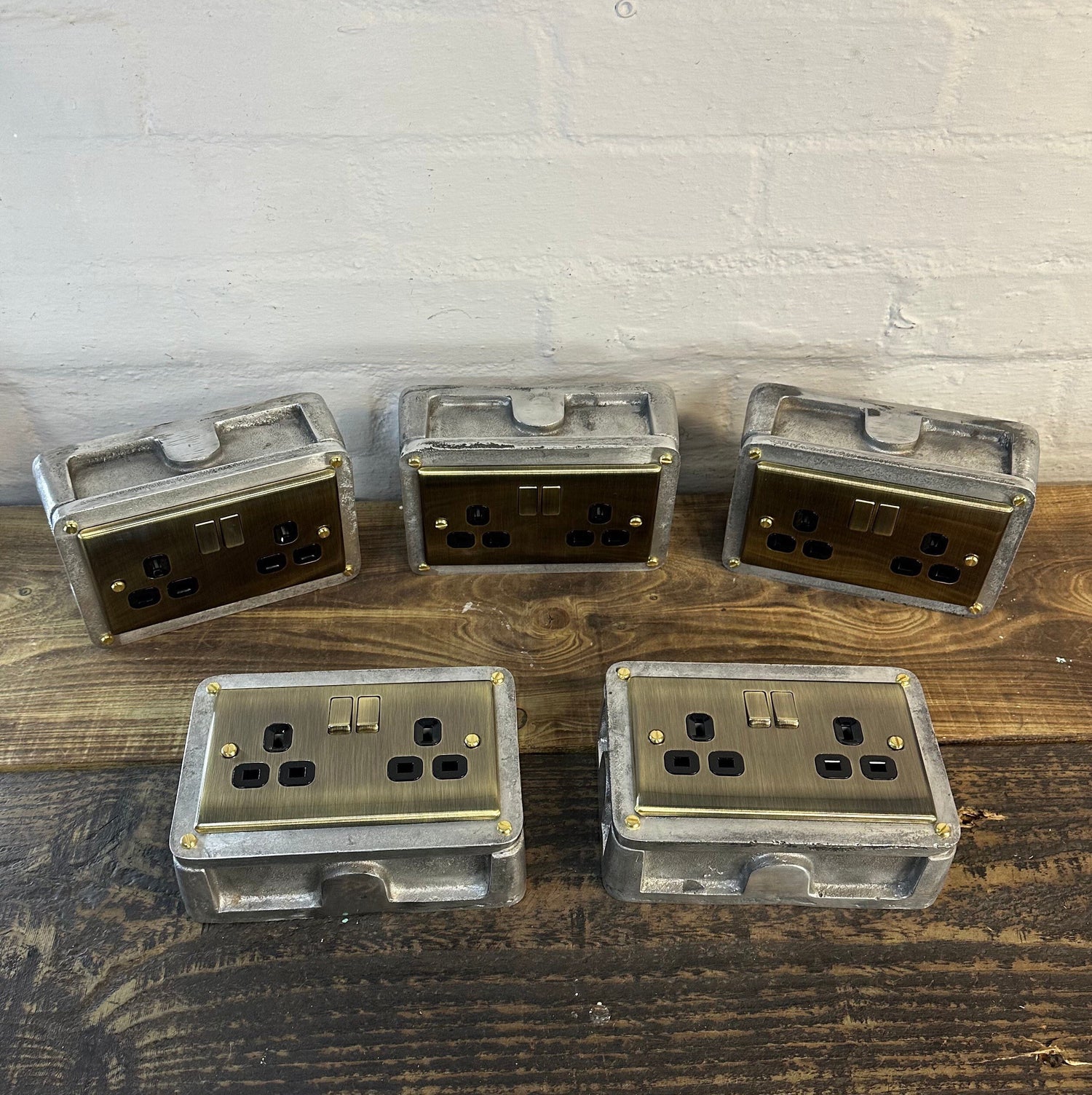 Antique Brass Double Switched 13A Power Socket 230V 13A 2 Gang 2G Solid Cast Metal Conduit Switch Industrial - BS EN Approved