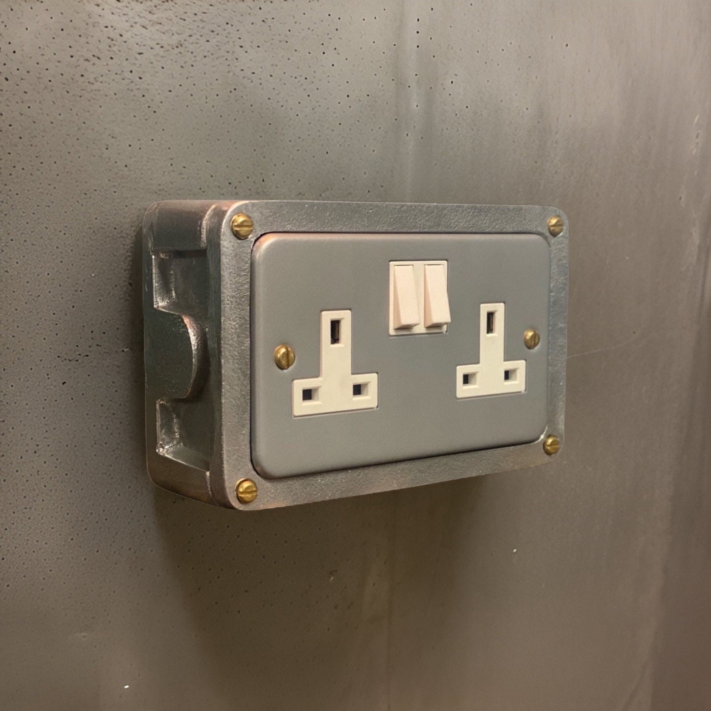 Grey Metal Clad Double Switched 13A Power Socket 230V 2 Gang 2G Socket Cast Metal Conduit Switch Industrial - BS EN Approved Vintage