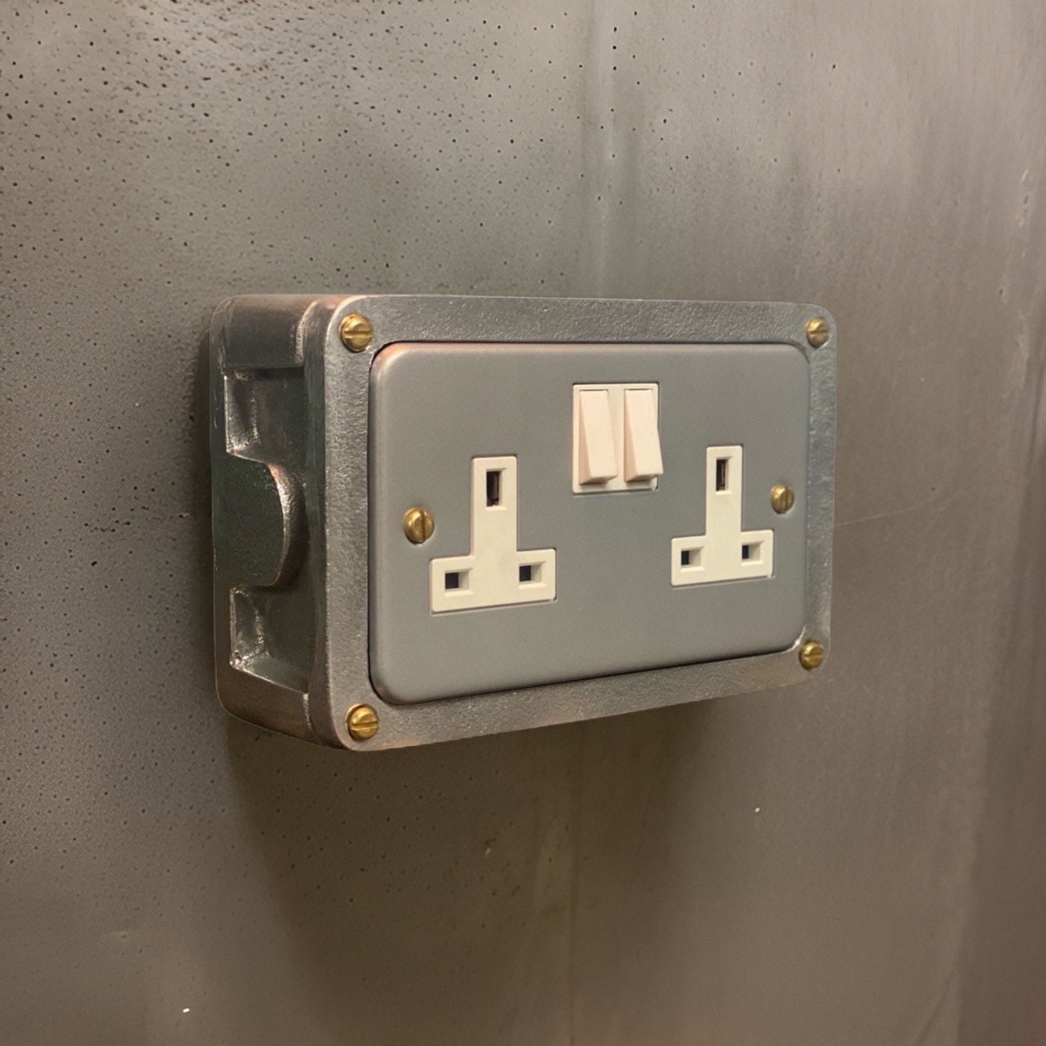 Grey Metal Clad Double Switched 13A Power Socket 230V 2 Gang 2G Socket Cast Metal Conduit Switch Industrial - BS EN Approved Vintage