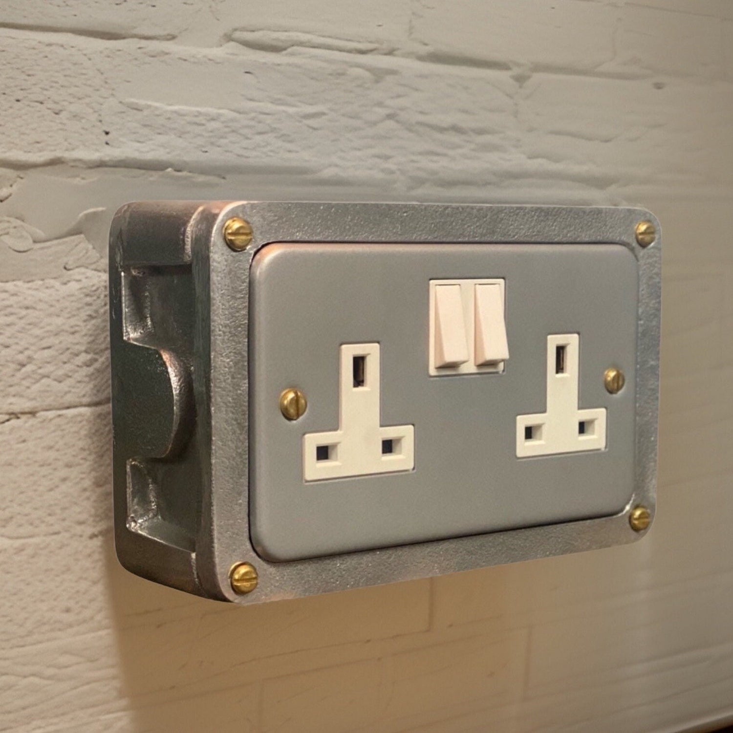 Grey Metal Clad Double Switched 13A Power Socket 230V 2 Gang 2G Socket Cast Metal Conduit Switch Industrial - BS EN Approved Vintage