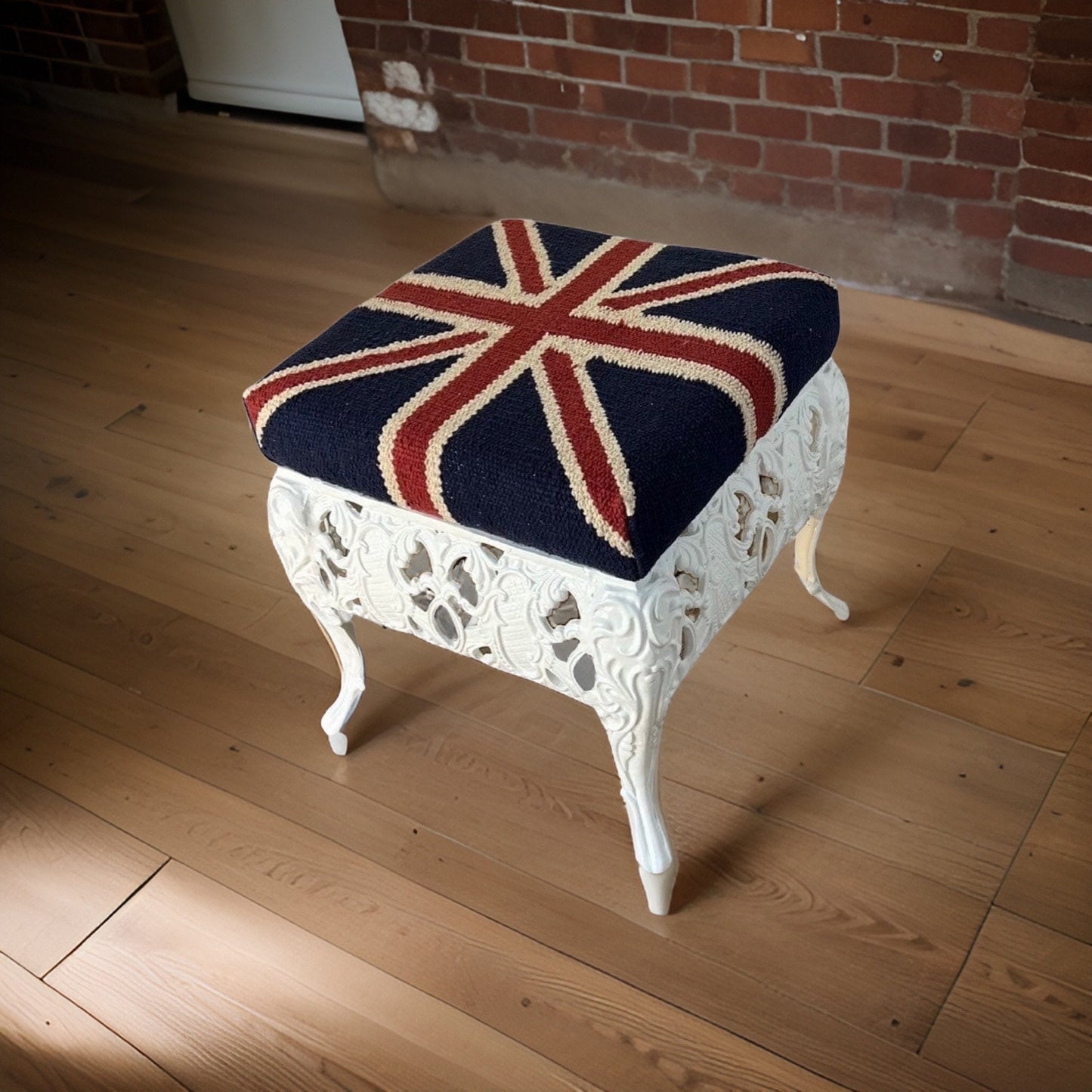 Union Jack Flag Bench | Great Britain | Pouf Solid Base | Vintage Style | Floor Standing | Man Cave Foot Stool