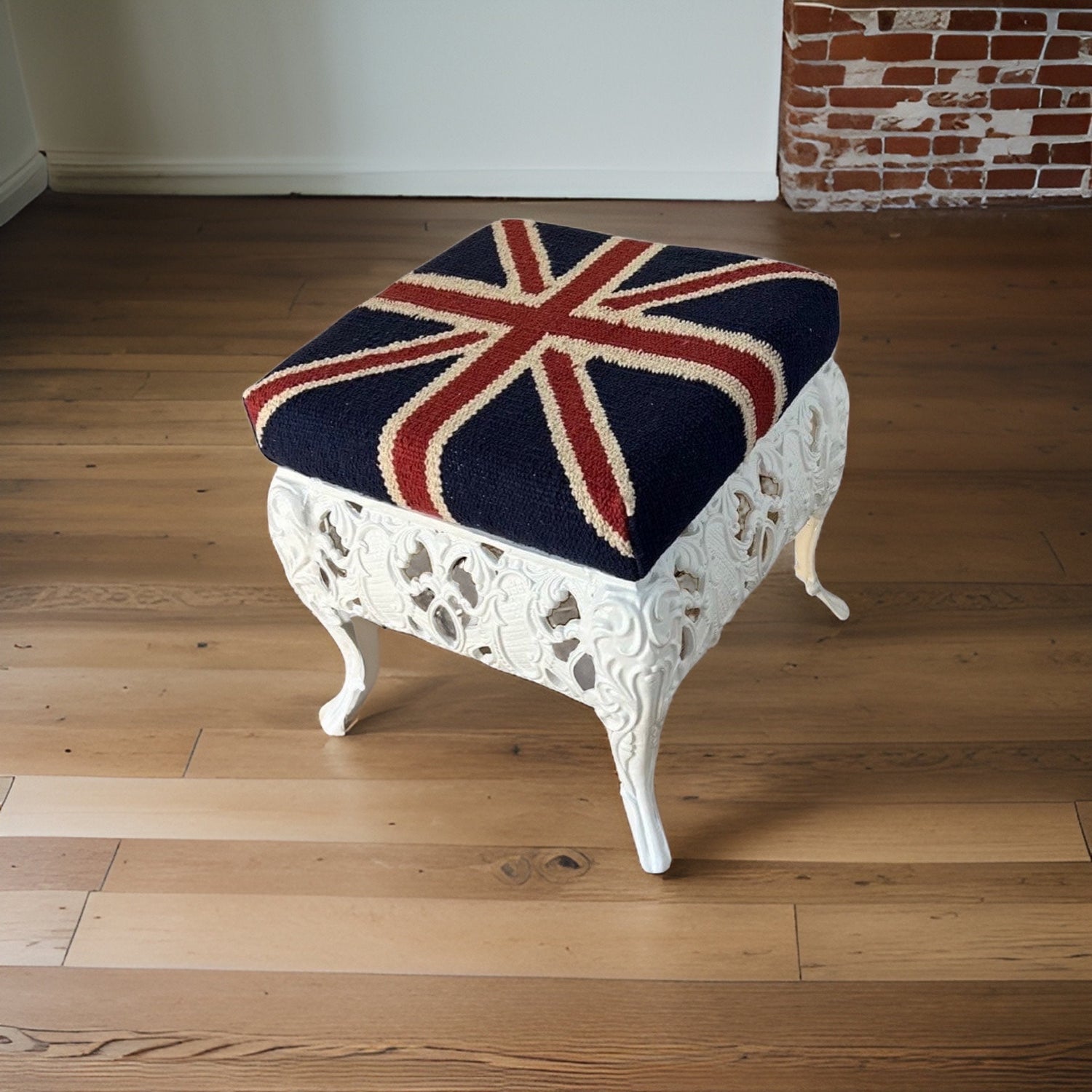 Union Jack Flag Bench | Great Britain | Pouf Solid Base | Vintage Style | Floor Standing | Man Cave Foot Stool