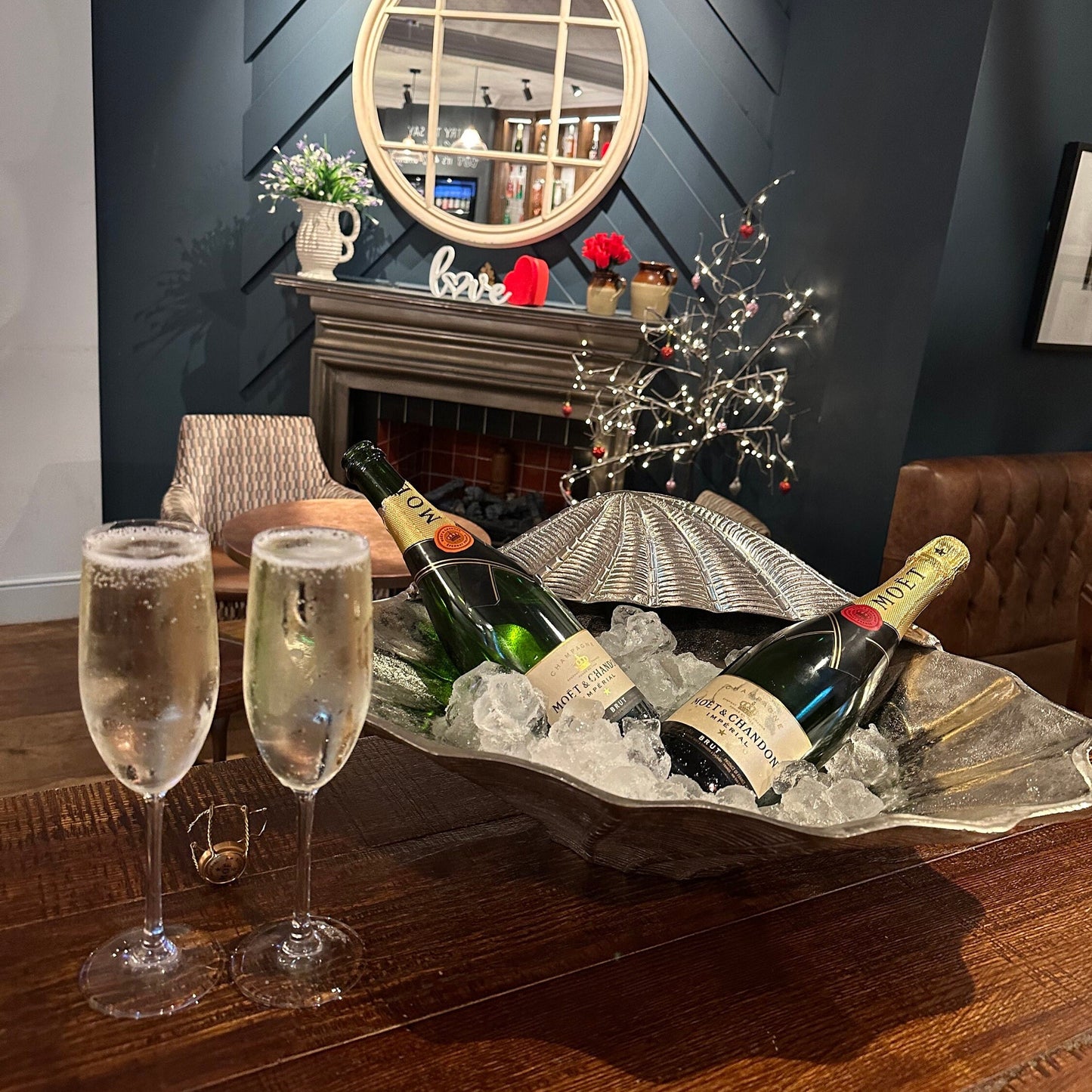 Clam Shell XXL ~ Solid Champagne Ice Bucket ~ Wine Cooler ~ Fruit Bowl