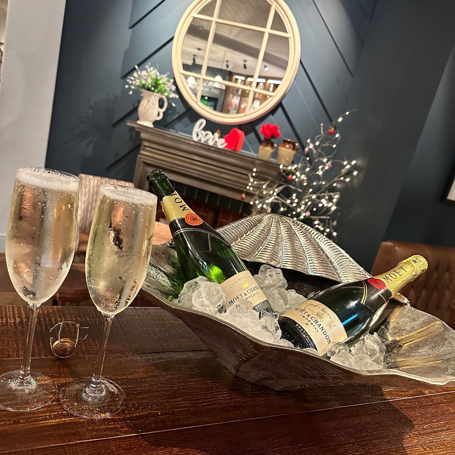 Clam Shell XXL ~ Solid Champagne Ice Bucket ~ Wine Cooler ~ Fruit Bowl