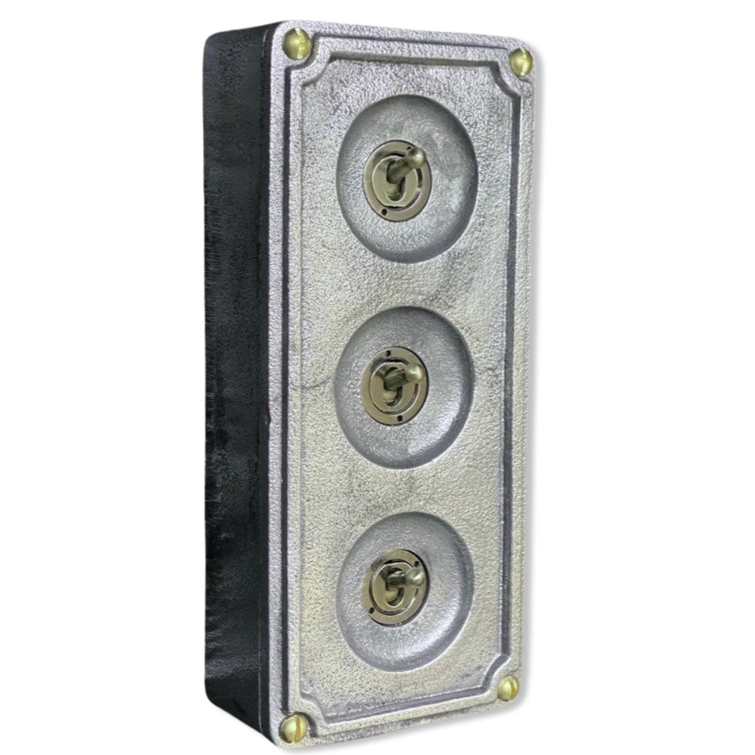 3 Gang 2 Way Solid Cast Metal Surface Mounting Conduit Light Switch In ...
