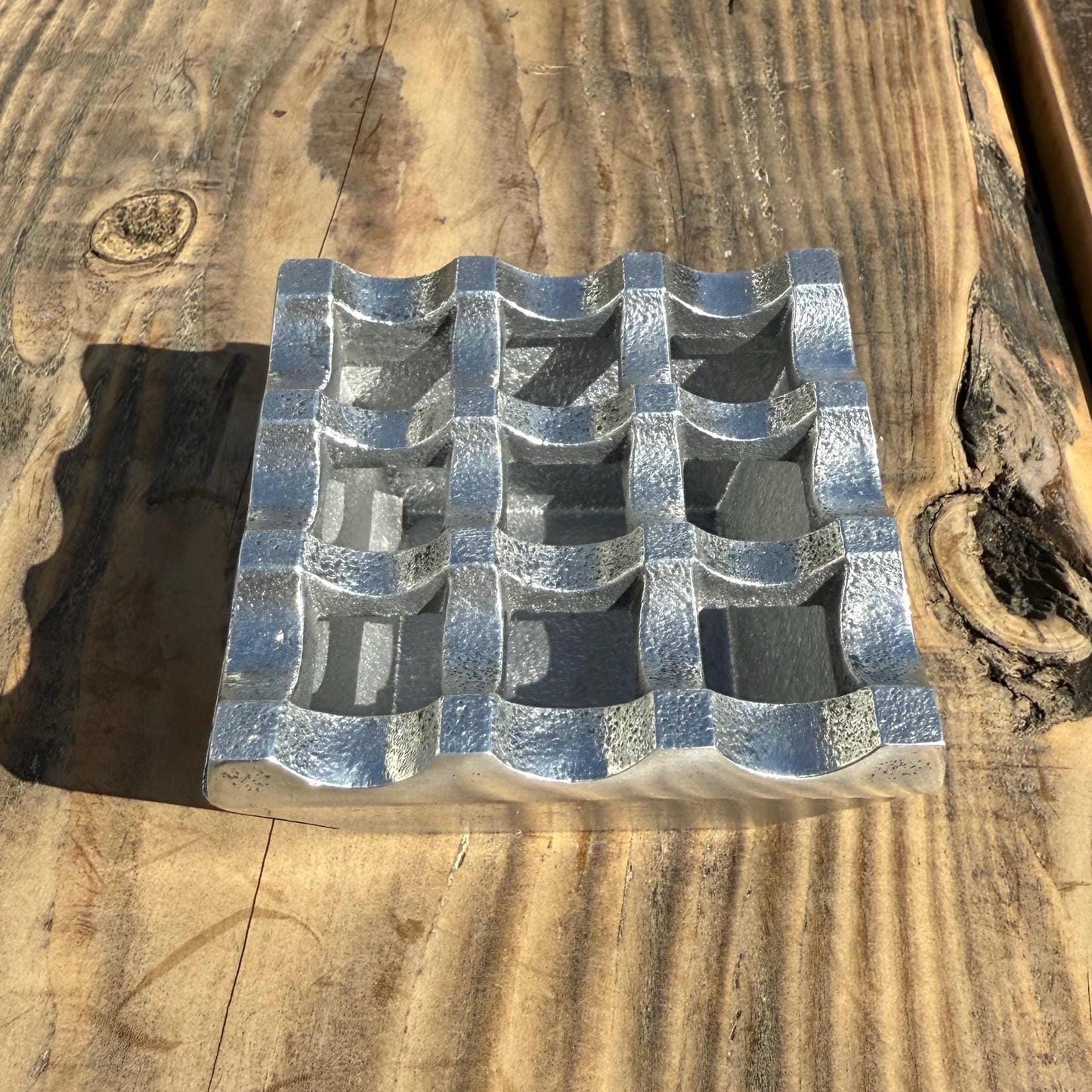 Small Silver Handcrafted Cast Aluminium Ashtray - Vintage Style Cigar Holder Ashtray - Heavy Cigarette Ashtray