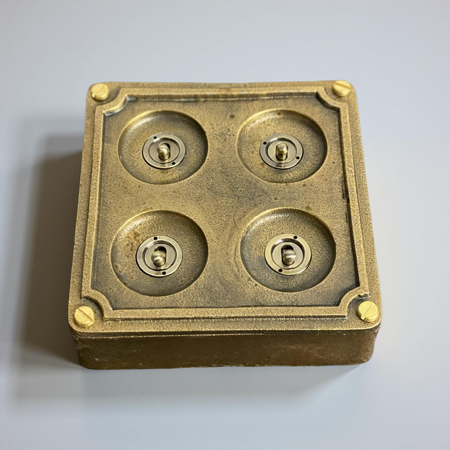 4 Gang 2 Way Solid Antique Brass Bronze Metal Conduit Light Switch Industrial - BS EN Approved Vintage Crabtree 1950’s Style