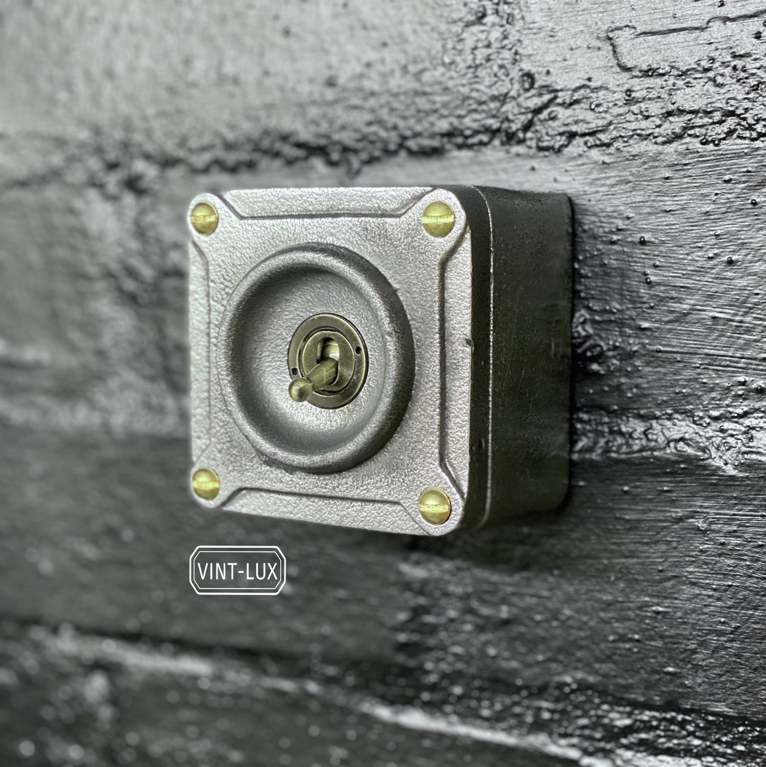 Single Gang Solid Cast Metal Conduit Light Switch Industrial 2 Way B single-gang-solid-cast-metal-conduit-light-switch-industrial-2-way-b